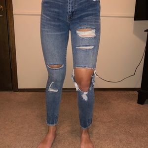 Denim High Waisted jeans with holes